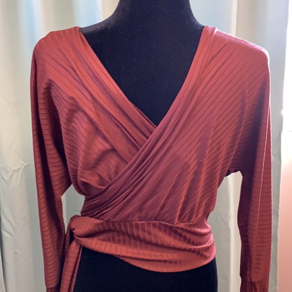 - Dynamite tie top - - Picture 3 of 7